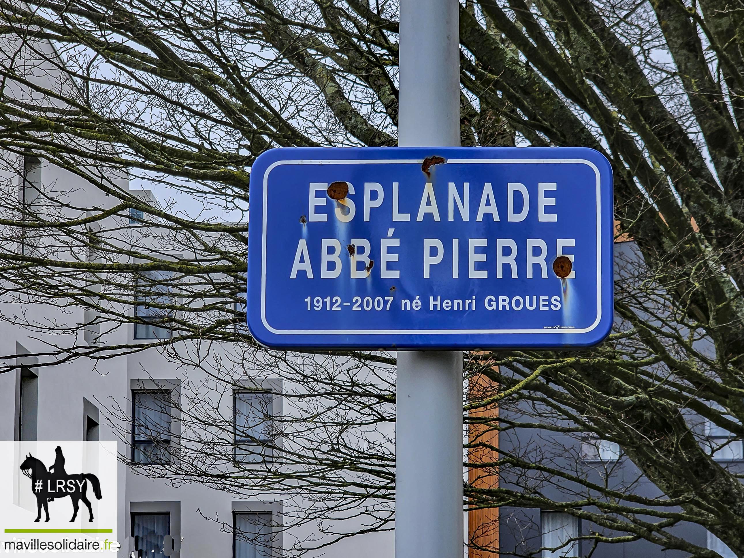 Esplanade abbé pierre Foreges la roche sur yon