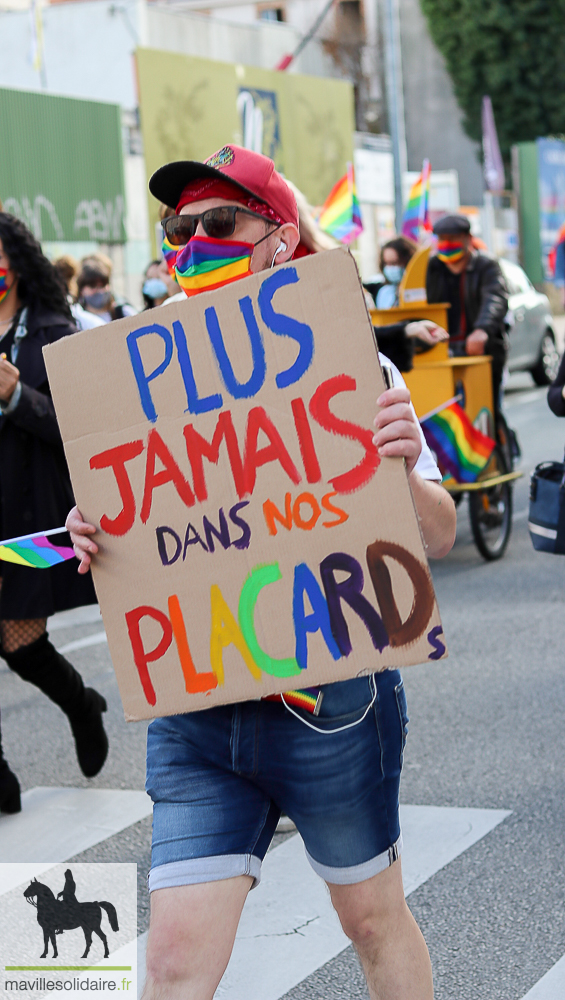 MARCHE DES FIERTES LA ROCHE SUR YON CENTRE LGBT VENDEE 24