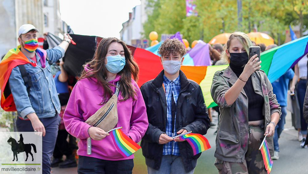 MARCHE DES FIERTES LA ROCHE SUR YON CENTRE LGBT VENDEE 24