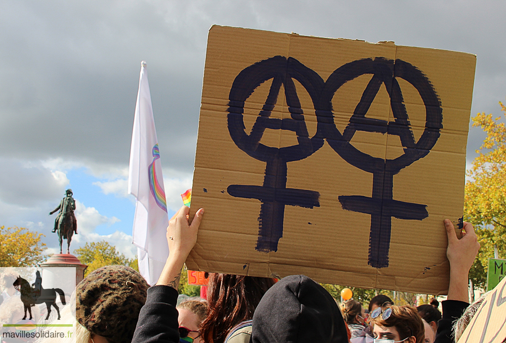 MARCHE DES FIERTES LA ROCHE SUR YON CENTRE LGBT VENDEE 24