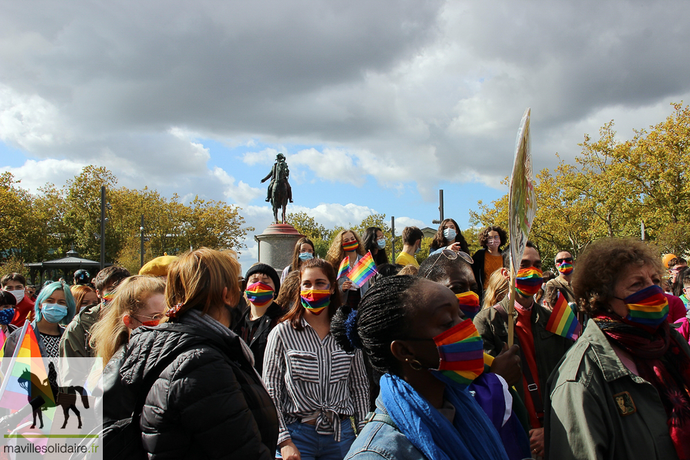 MARCHE DES FIERTES LA ROCHE SUR YON CENTRE LGBT VENDEE 24