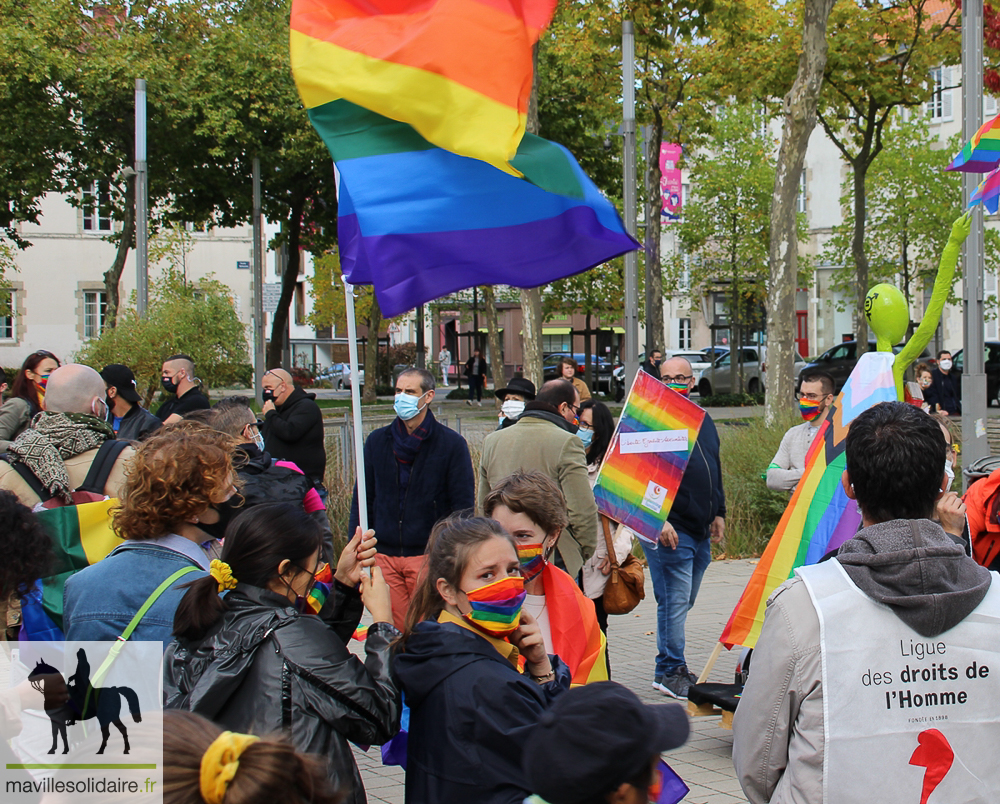 MARCHE DES FIERTES LA ROCHE SUR YON CENTRE LGBT VENDEE 24