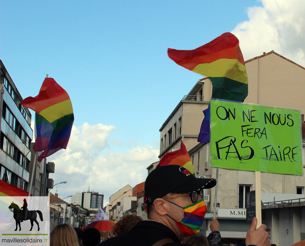 MARCHE DES FIERTES LA ROCHE SUR YON CENTRE LGBT VENDEE 24