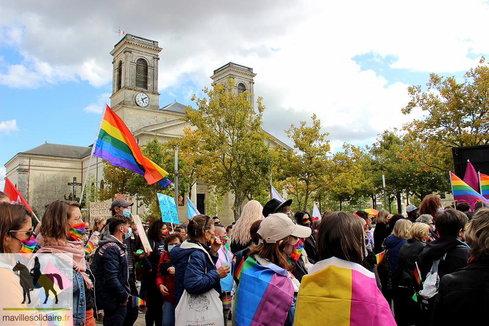 MARCHE DES FIERTES LA ROCHE SUR YON CENTRE LGBT VENDEE 24