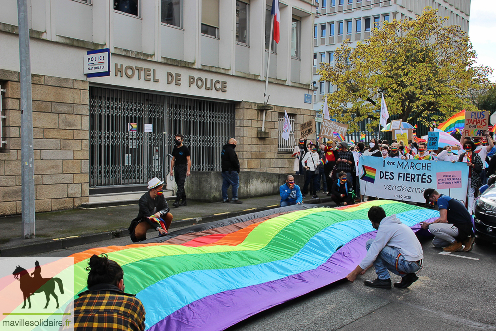 MARCHE DES FIERTES LA ROCHE SUR YON CENTRE LGBT VENDEE 24