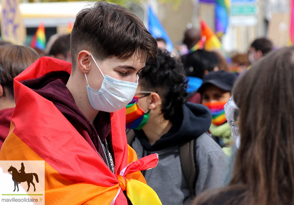 MARCHE DES FIERTES LA ROCHE SUR YON CENTRE LGBT VENDEE 24