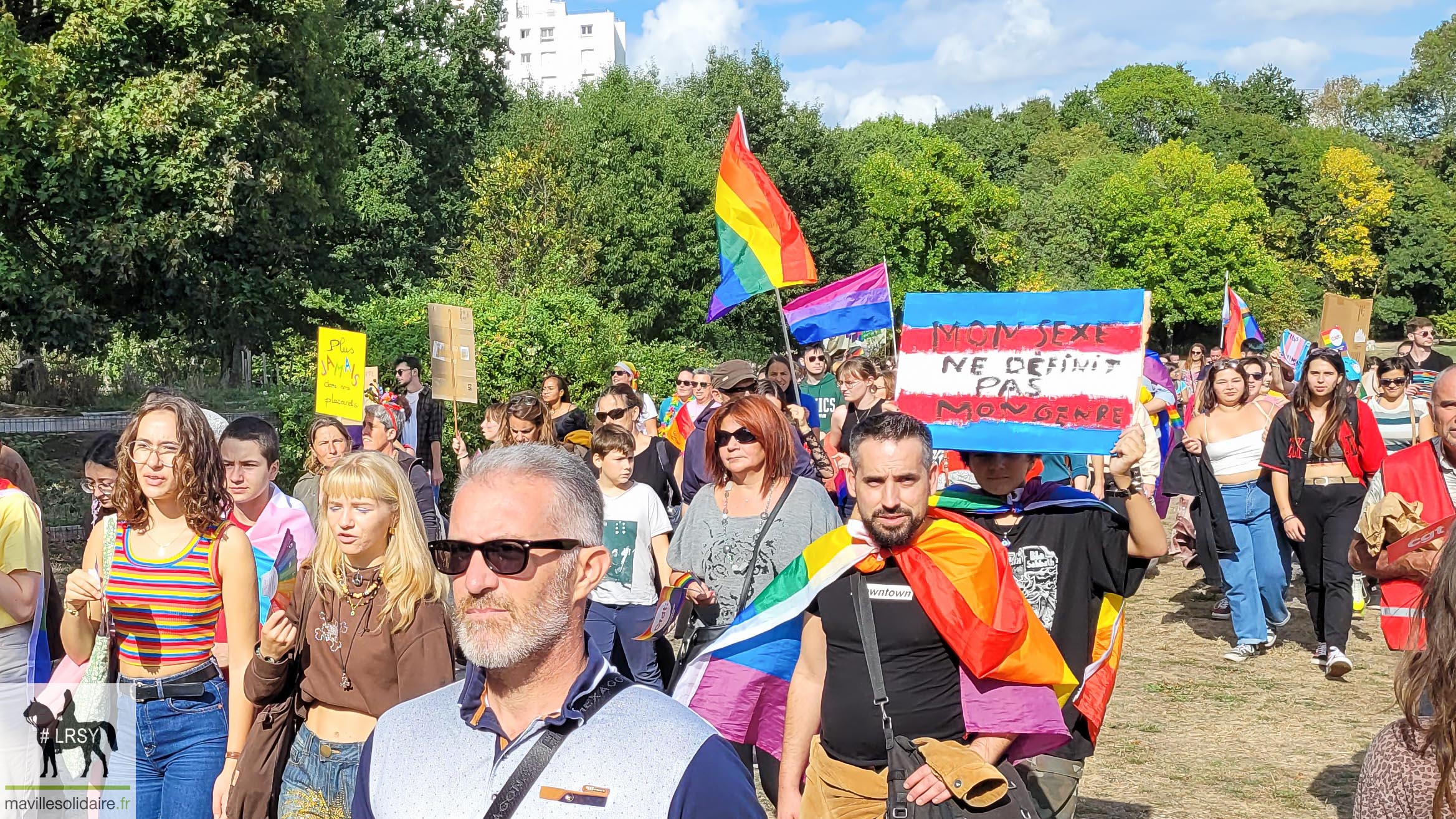 Marche des fierté LGBT LRSY mavillesolidaire.fr Vendée 1 11