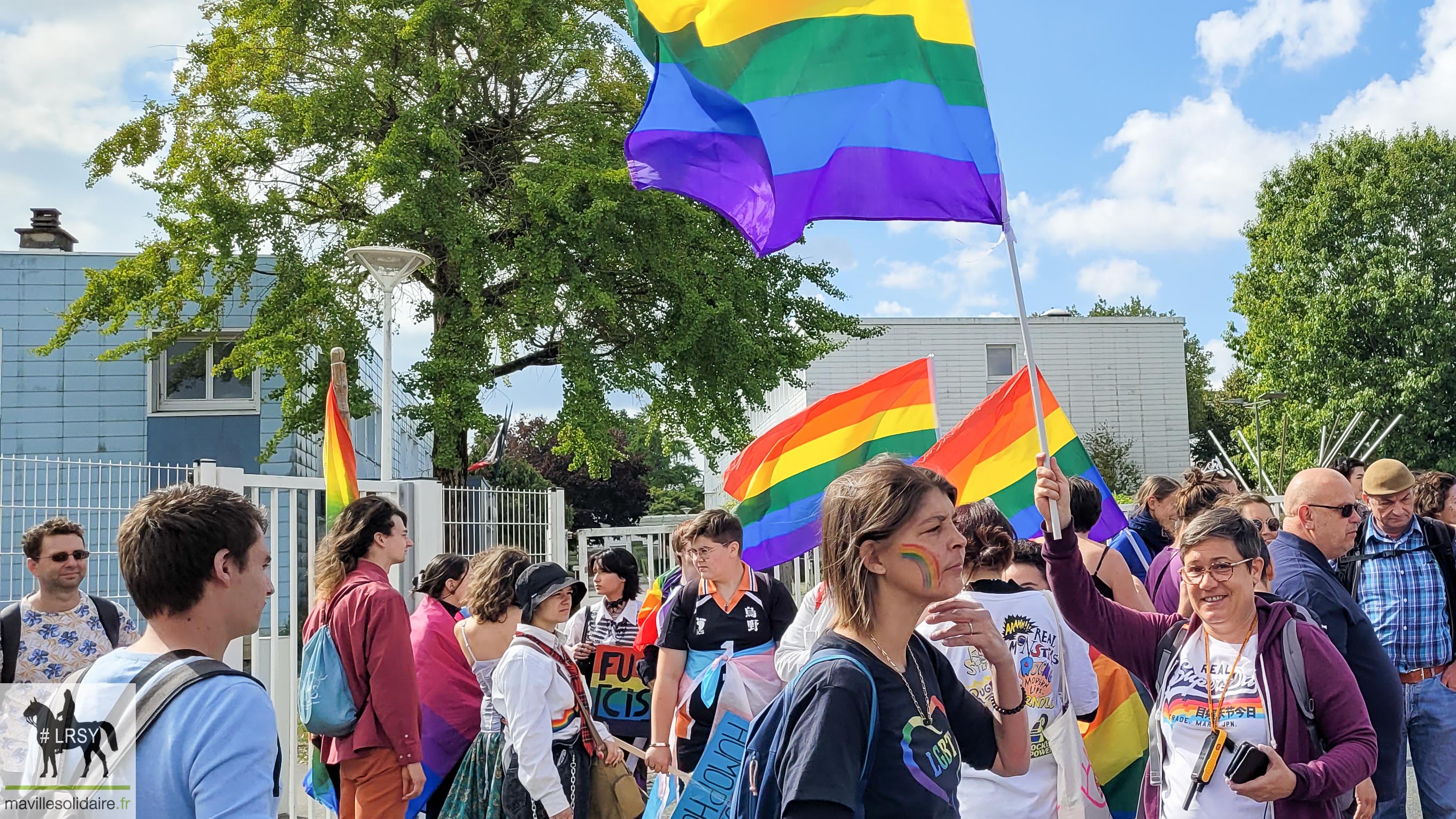 Marche des fierté LGBT LRSY mavillesolidaire.fr Vendée 1