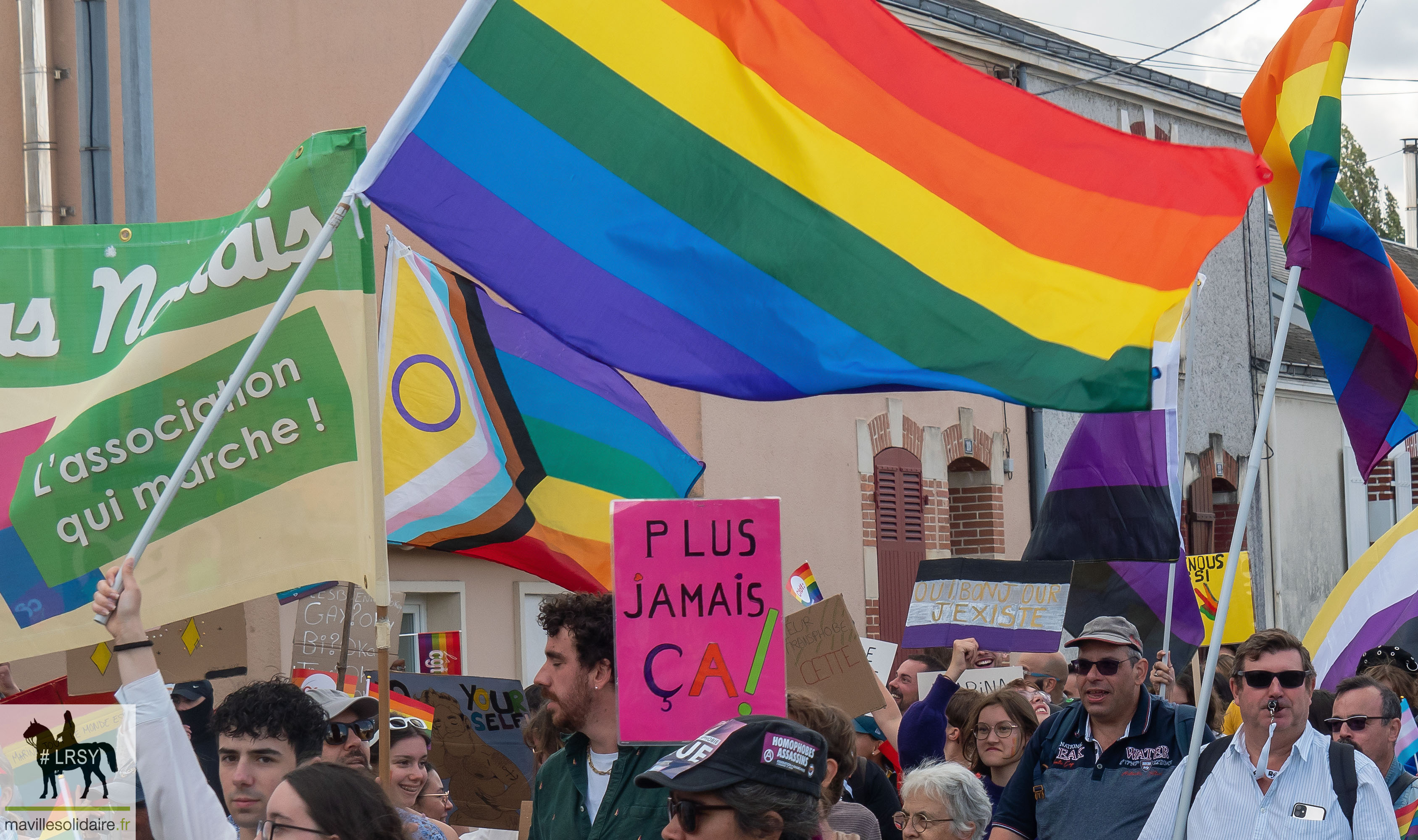 Marche des fierté LGBT LRSY mavillesolidaire.fr Vendée 2 16