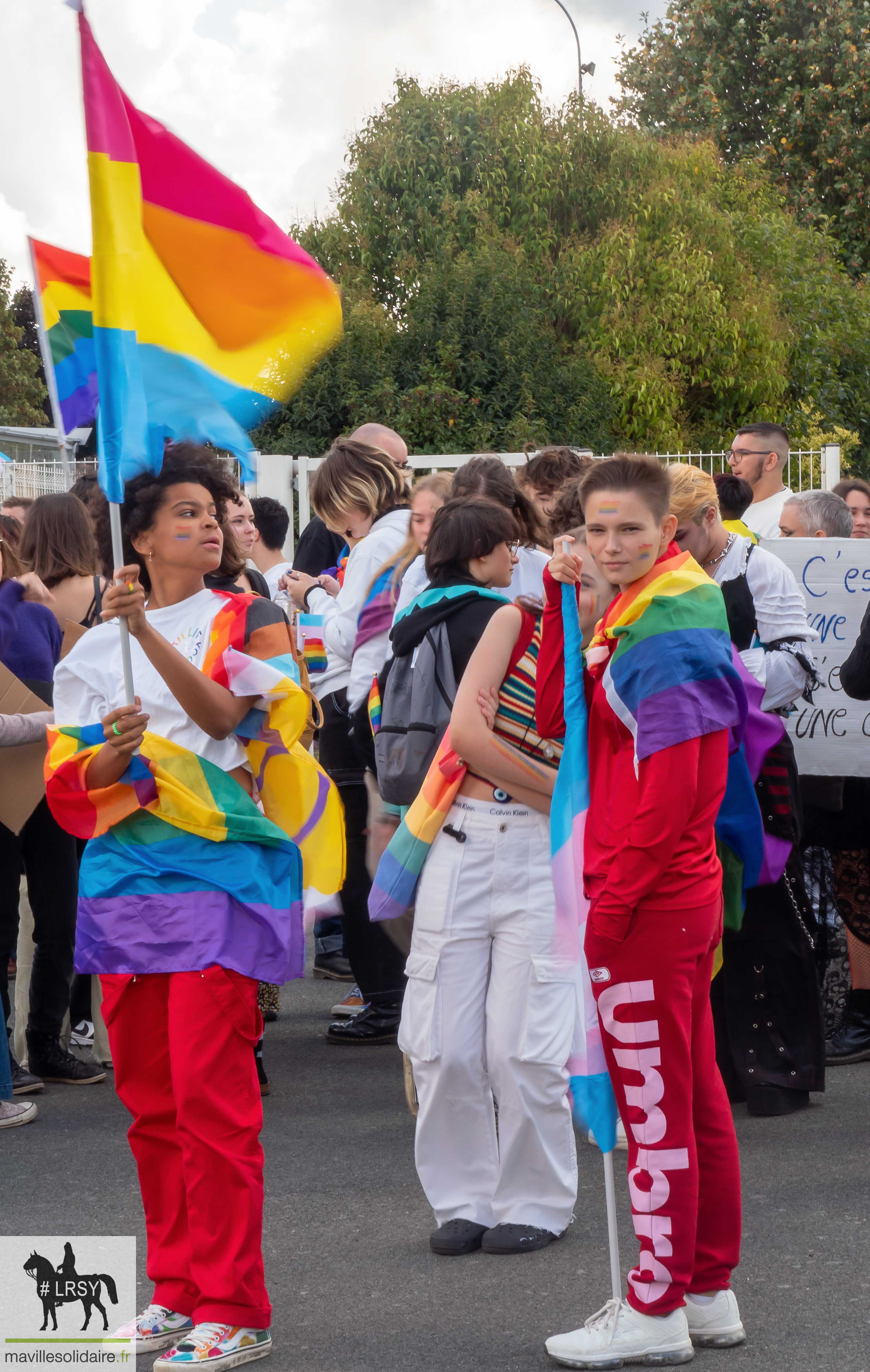 Marche des fierté LGBT LRSY mavillesolidaire.fr Vendée 2 6