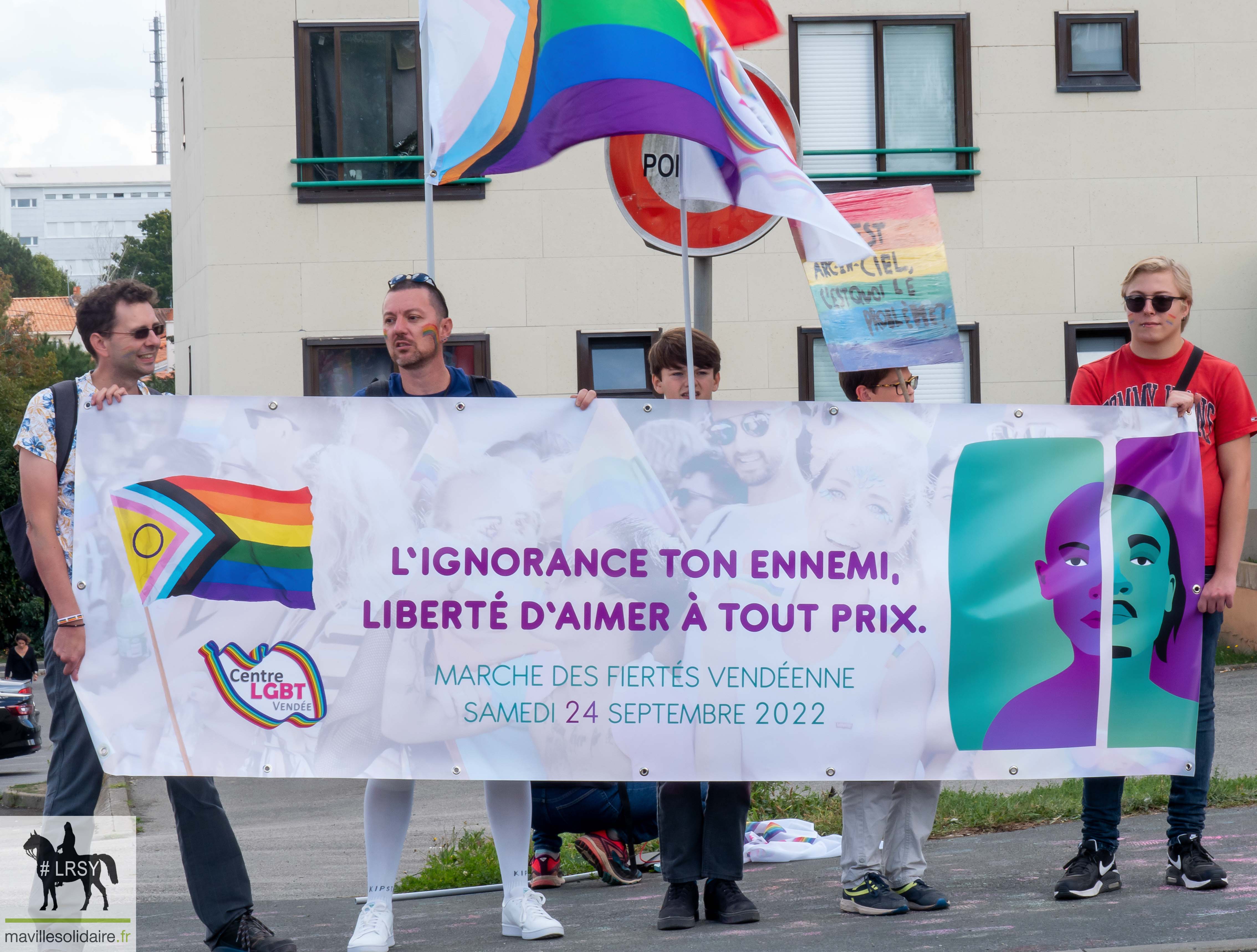 Marche des fierté LGBT LRSY mavillesolidaire.fr Vendée 2 7