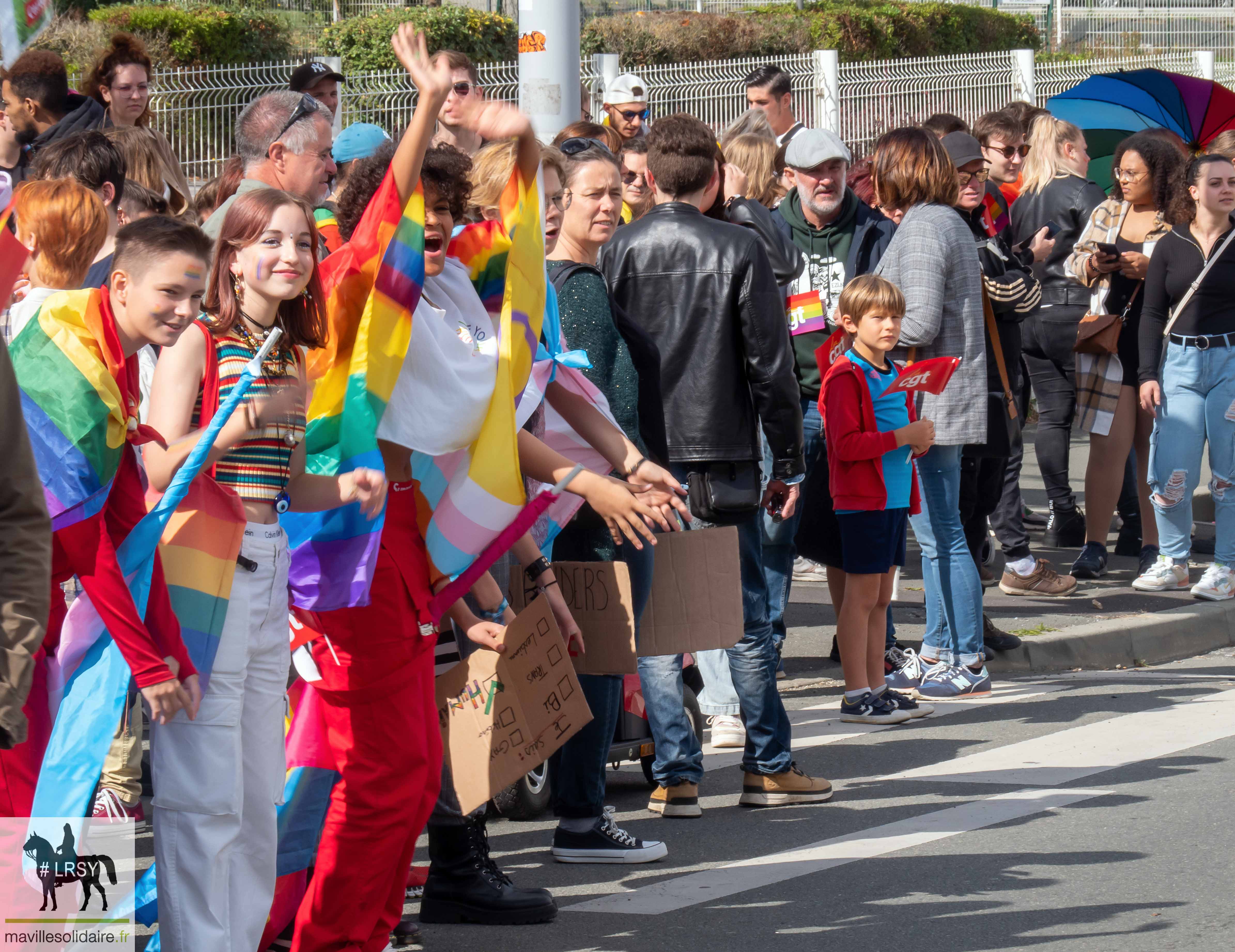 Marche des fierté LGBT LRSY mavillesolidaire.fr Vendée 2 8