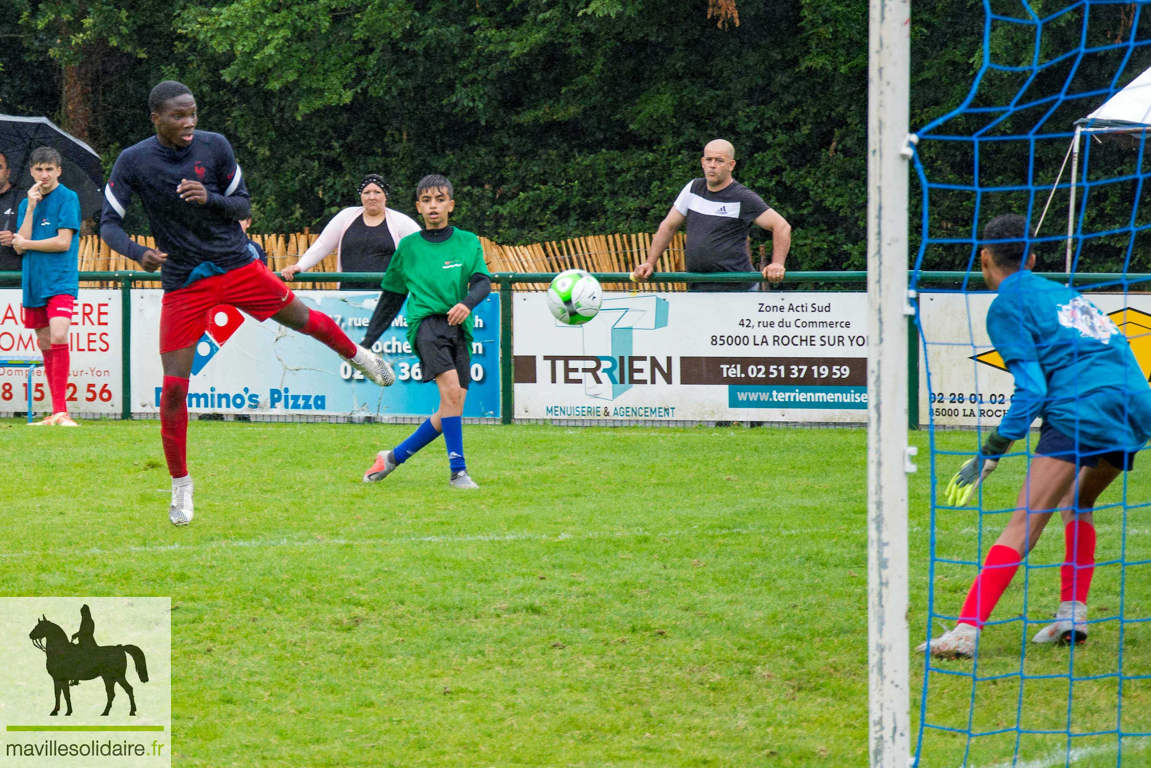 tournoi de foot Inter quartiers LA ROCHE SUR YON Vendée ma ville solidaire 19 11