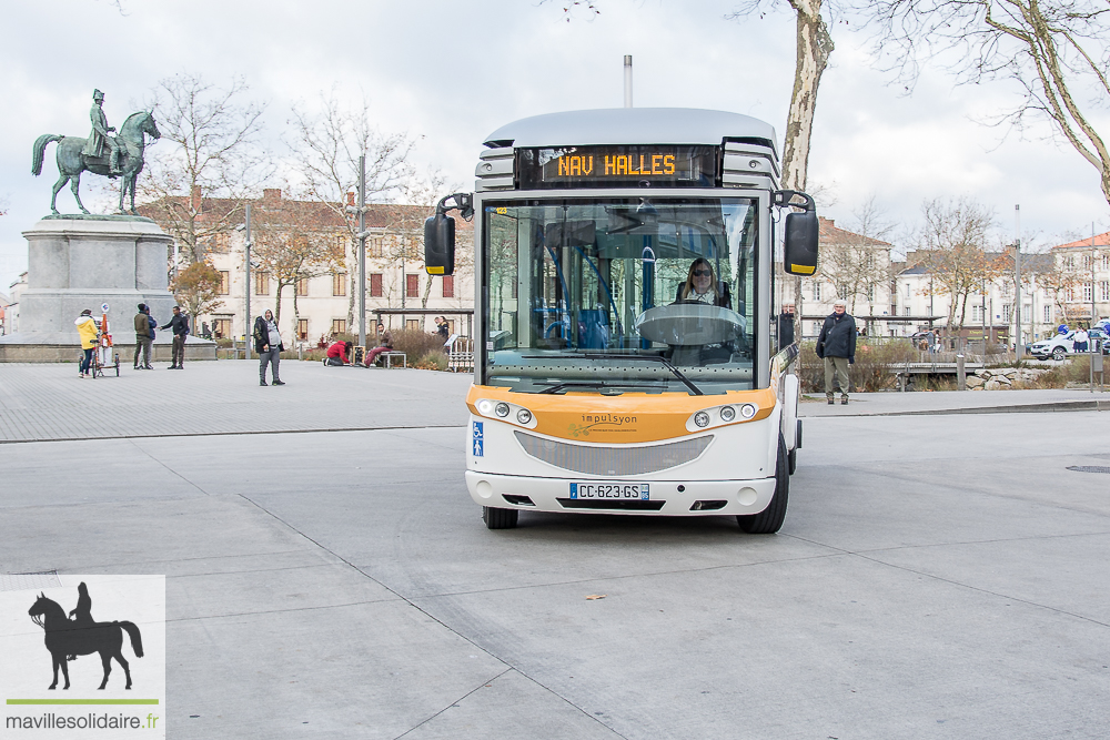 NAVETTE LES HALLES LA ROCHE SUR YON